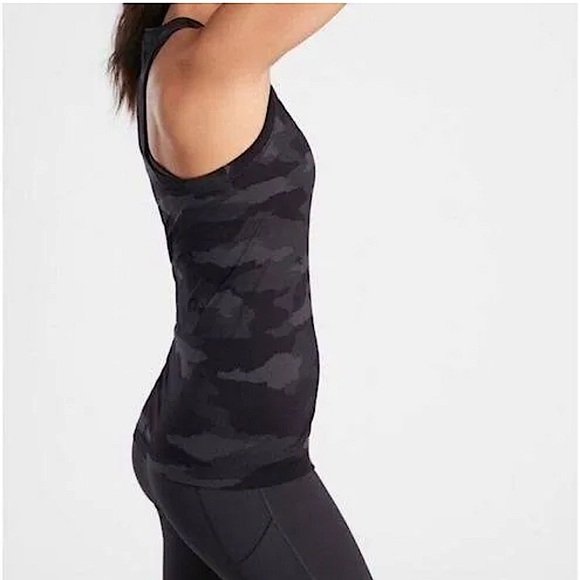 Athleta Momentum Seamless Camo Racerback Tank Size XS - Picture 3 of 9